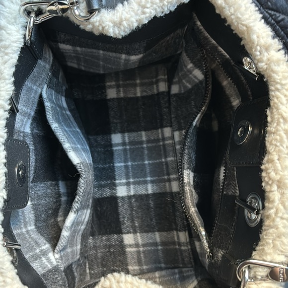 Authentic Tous bag with straps - Picture 2 of 4